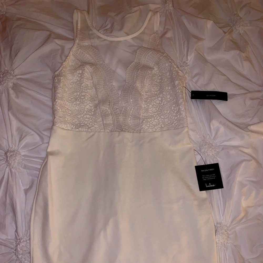 NWT Lulu’s White Lace Dress